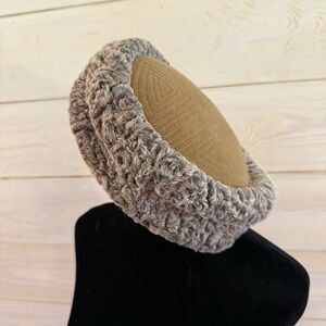 Karakul Astrakhan fur sheepskin Wool hat Canadian One Size Elegant Luxury